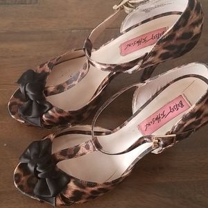 Betsey Johnson sandal